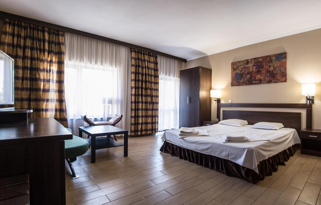 Art Hotel Varna Dış mekan fotoğraf
